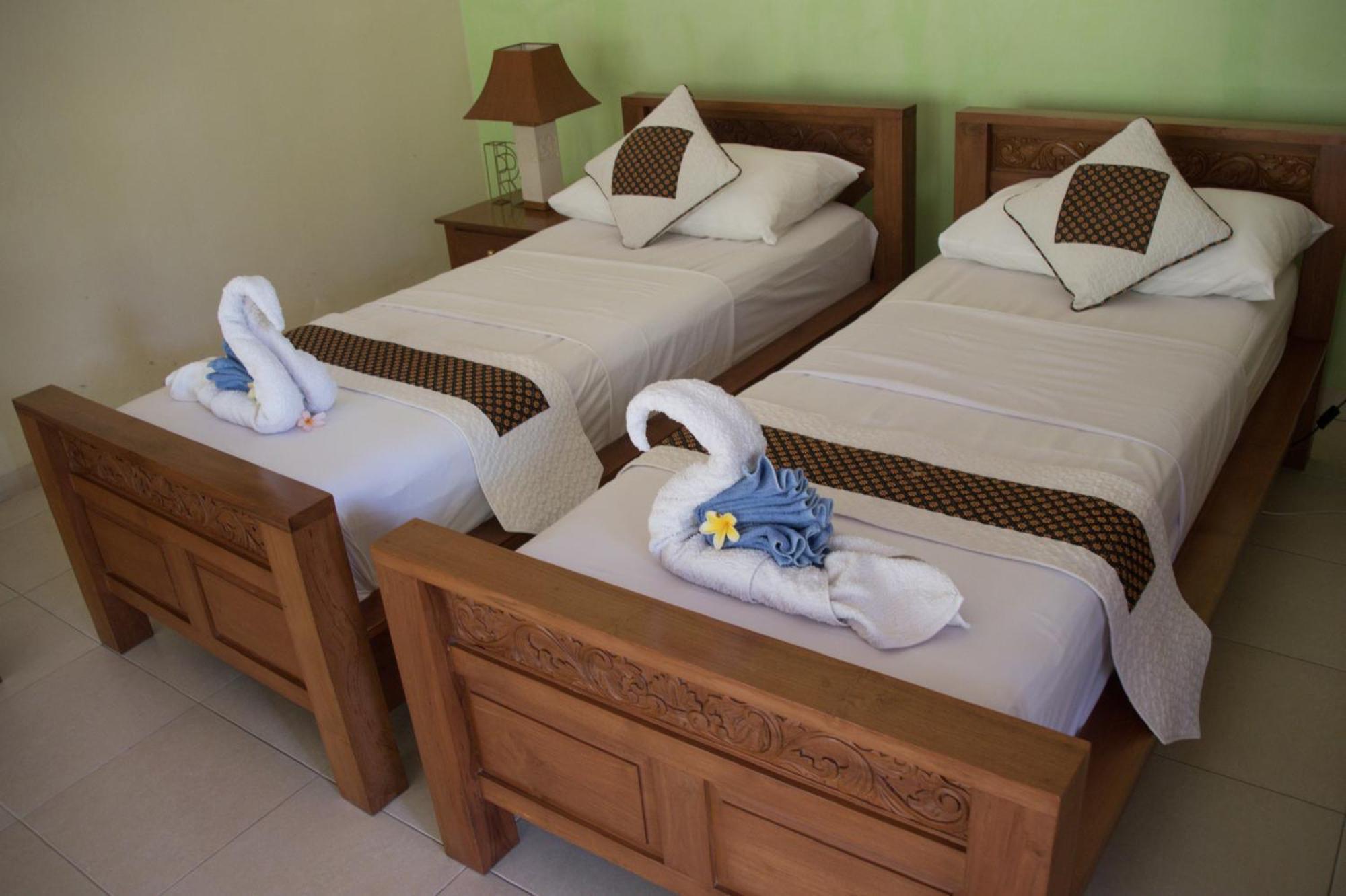 Guesthouse Rumah Senang Kalibaru Екстер'єр фото