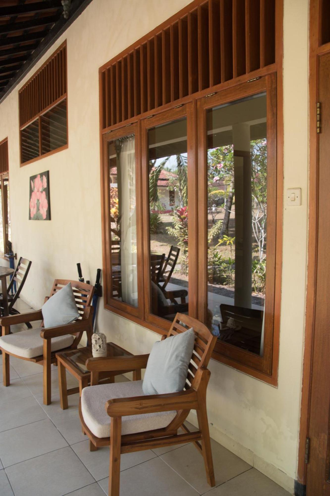 Guesthouse Rumah Senang Kalibaru Екстер'єр фото