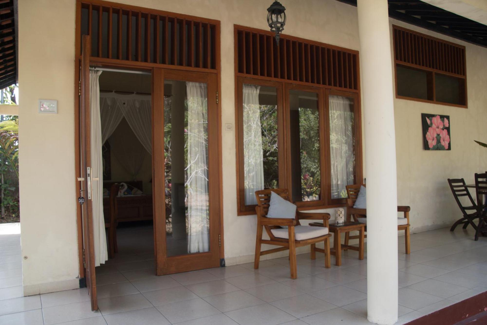 Guesthouse Rumah Senang Kalibaru Екстер'єр фото