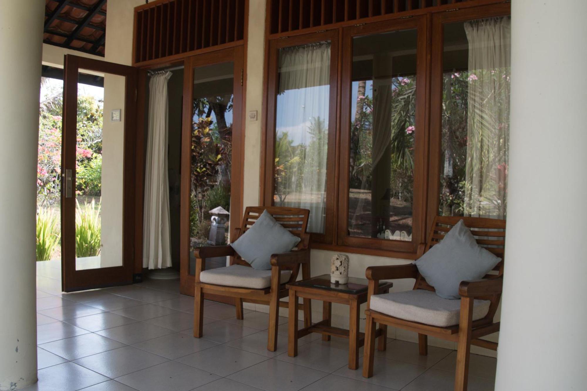 Guesthouse Rumah Senang Kalibaru Екстер'єр фото