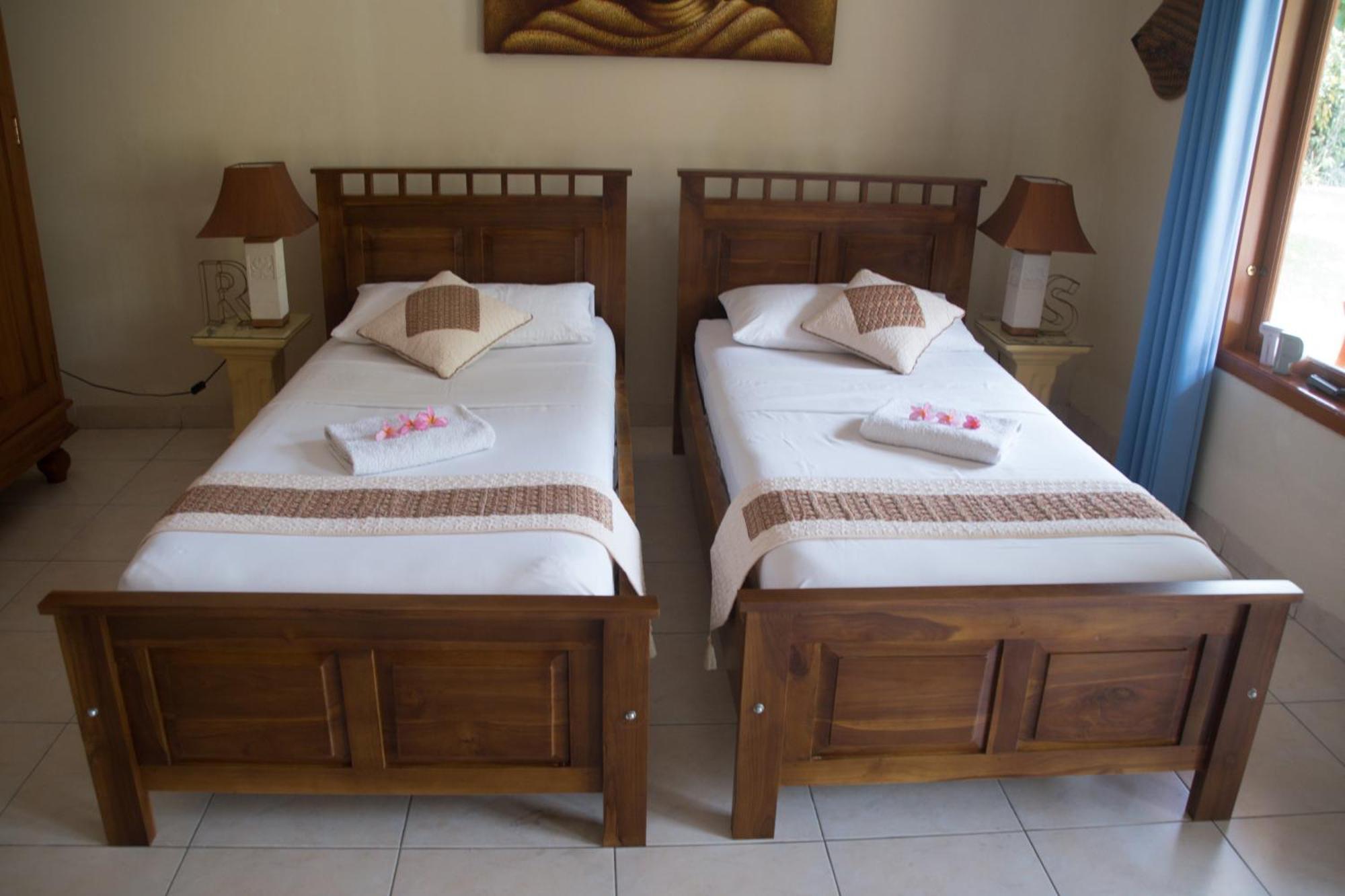 Guesthouse Rumah Senang Kalibaru Екстер'єр фото