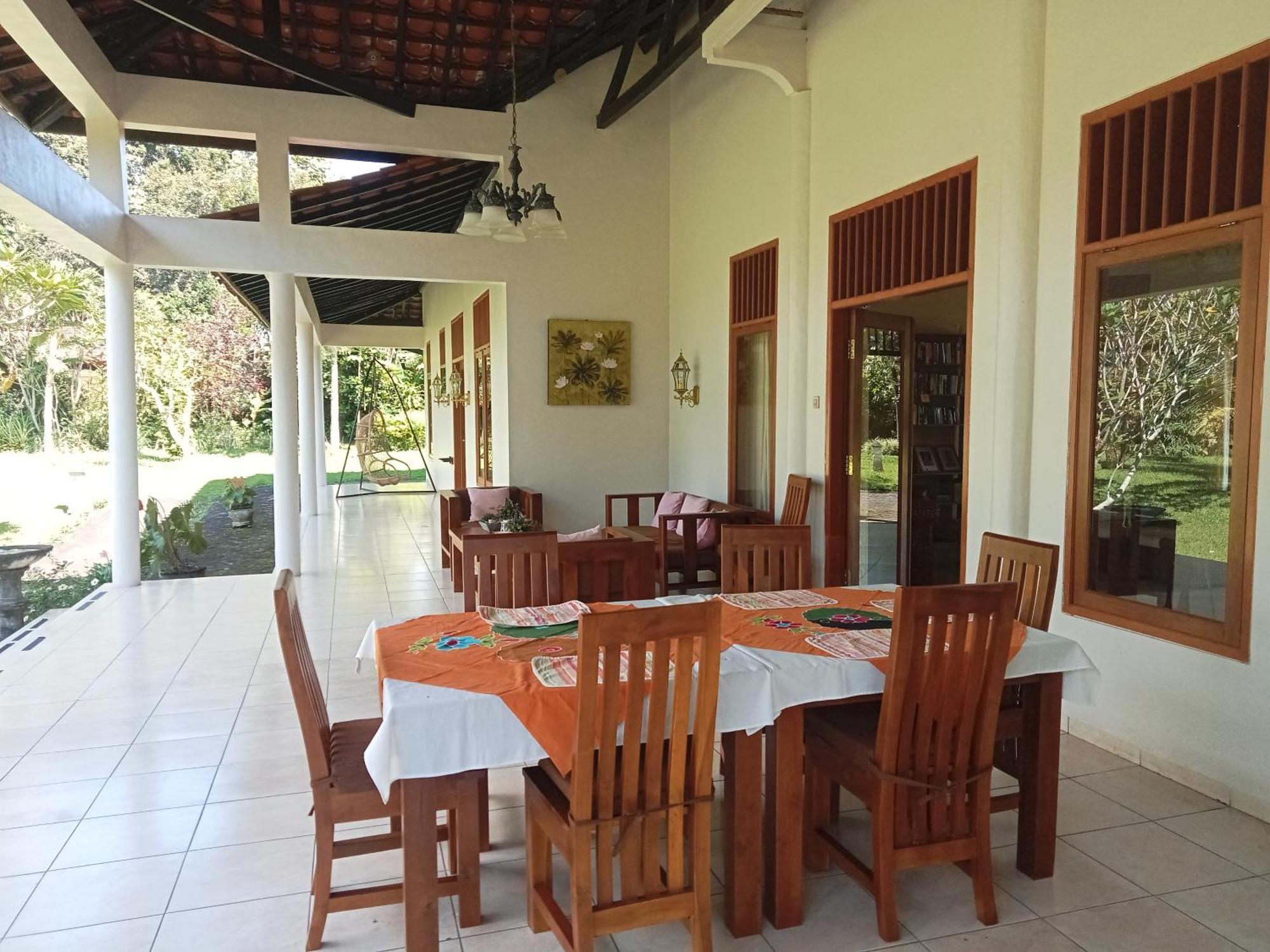 Guesthouse Rumah Senang Kalibaru Екстер'єр фото