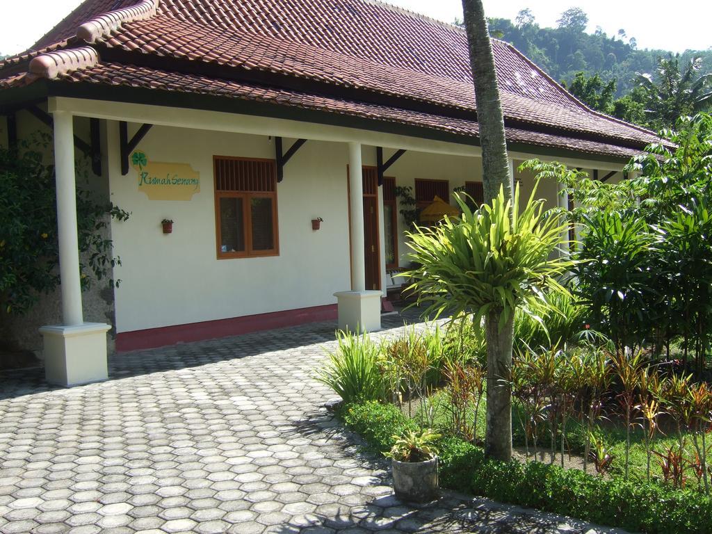 Guesthouse Rumah Senang Kalibaru Екстер'єр фото