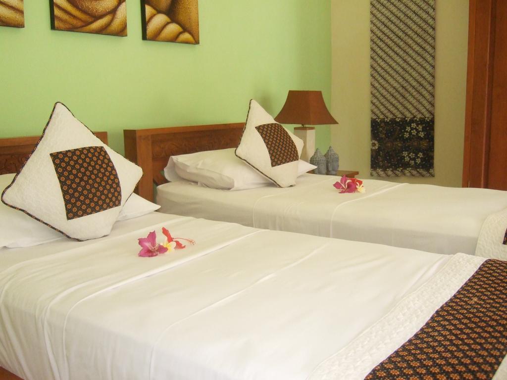 Guesthouse Rumah Senang Kalibaru Екстер'єр фото